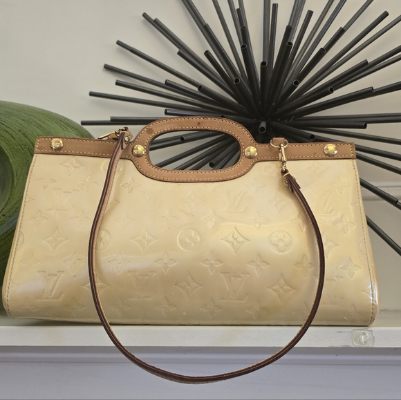 Louis Vuitton Vernis  2way  Roxbury Drive Yellow Satchel. - Picture 13 of 17